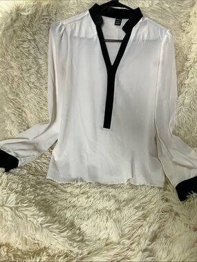SHEIN White Blouse with Black Contrast V-Neck Trim